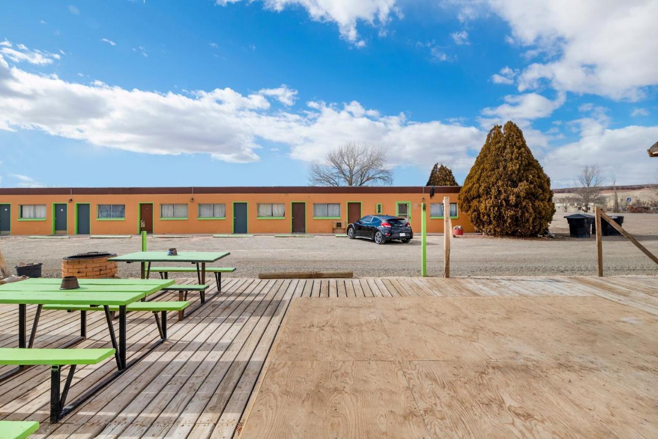 Oyo Hotel Hanksville, Ut ภายนอก รูปภาพ