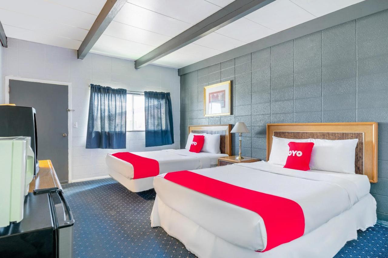 Oyo Hotel Hanksville, Ut ภายนอก รูปภาพ