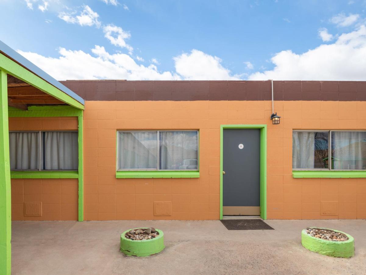 Oyo Hotel Hanksville, Ut ภายนอก รูปภาพ