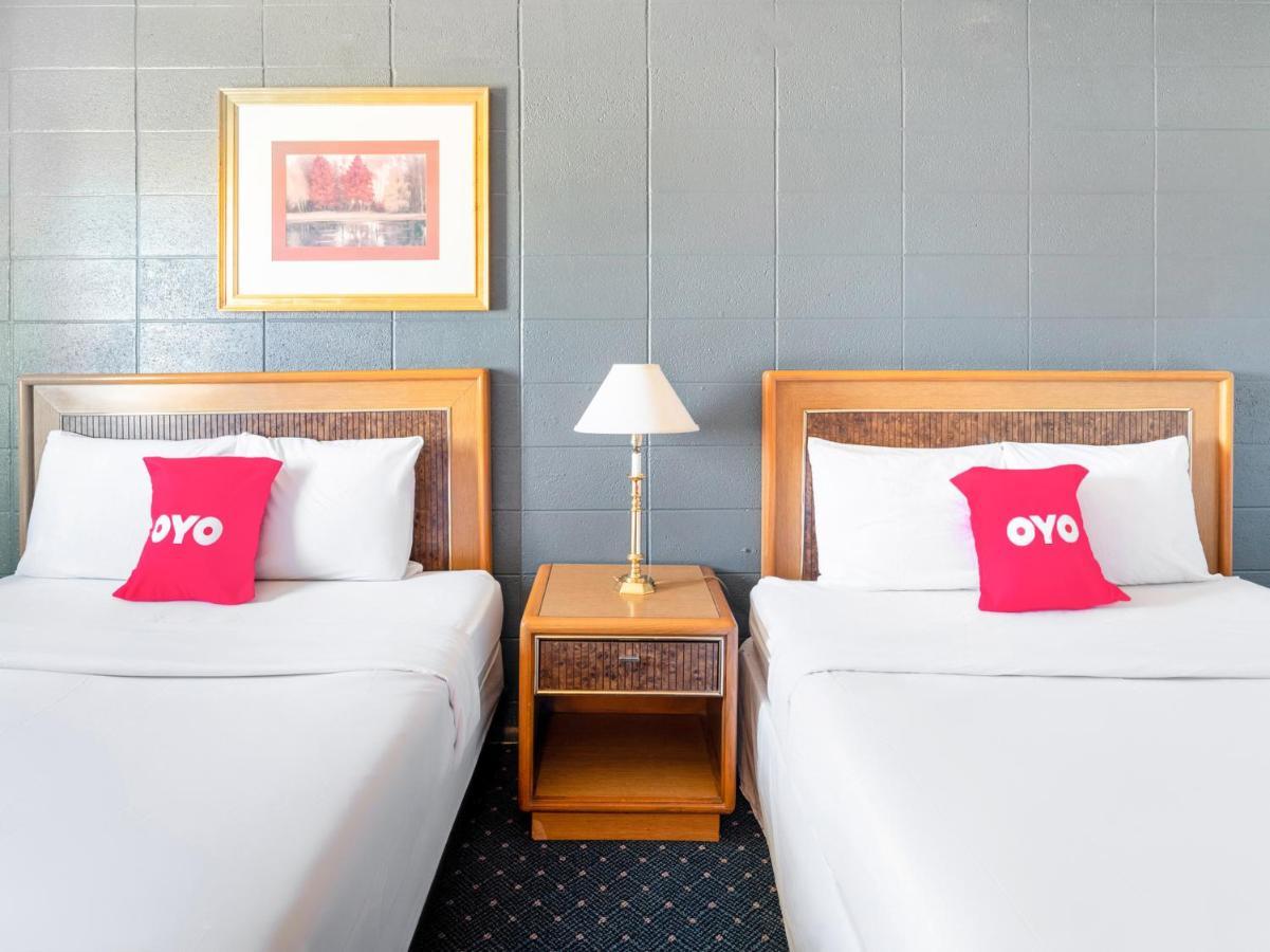 Oyo Hotel Hanksville, Ut ภายนอก รูปภาพ