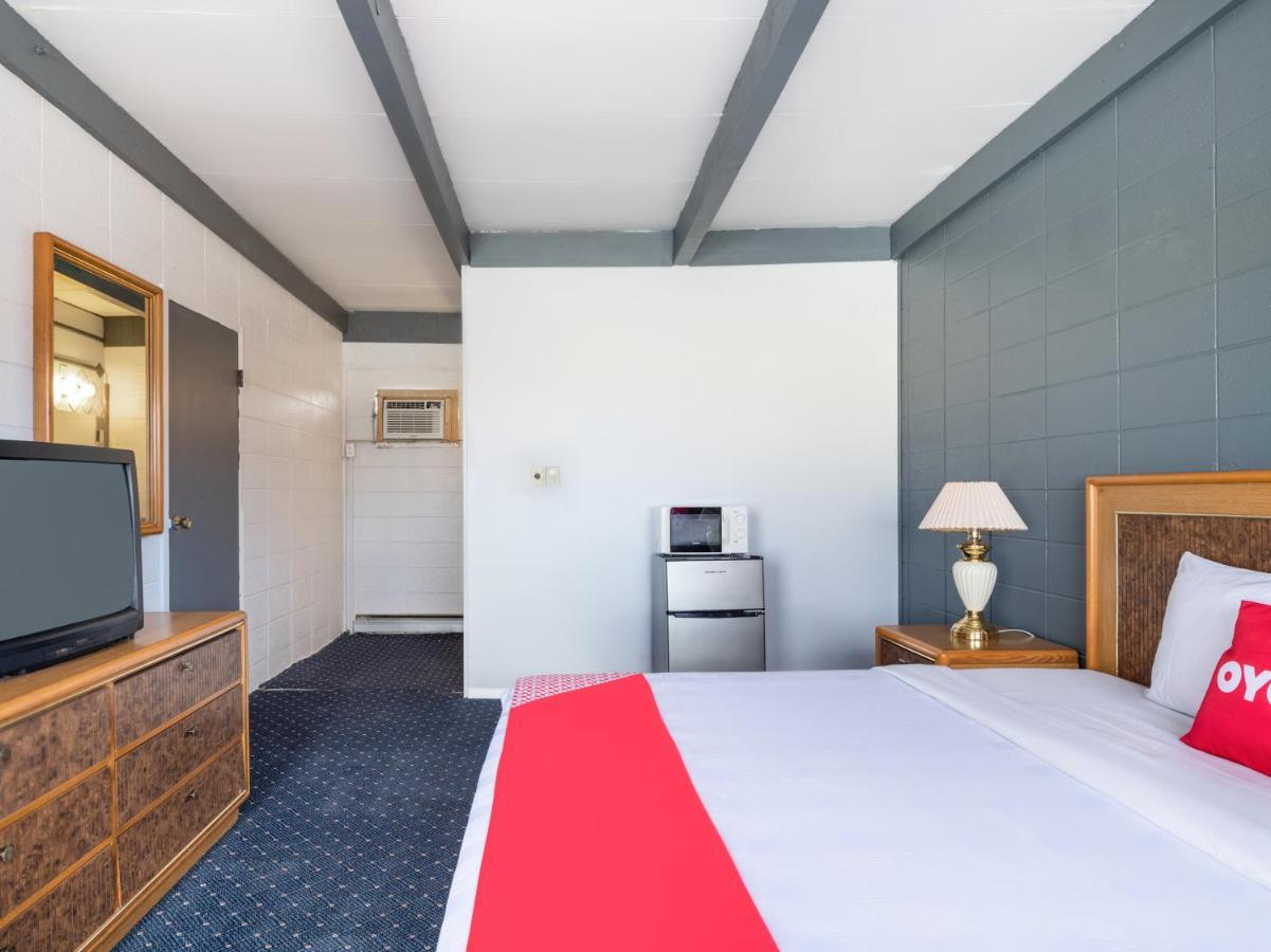 Oyo Hotel Hanksville, Ut ภายนอก รูปภาพ